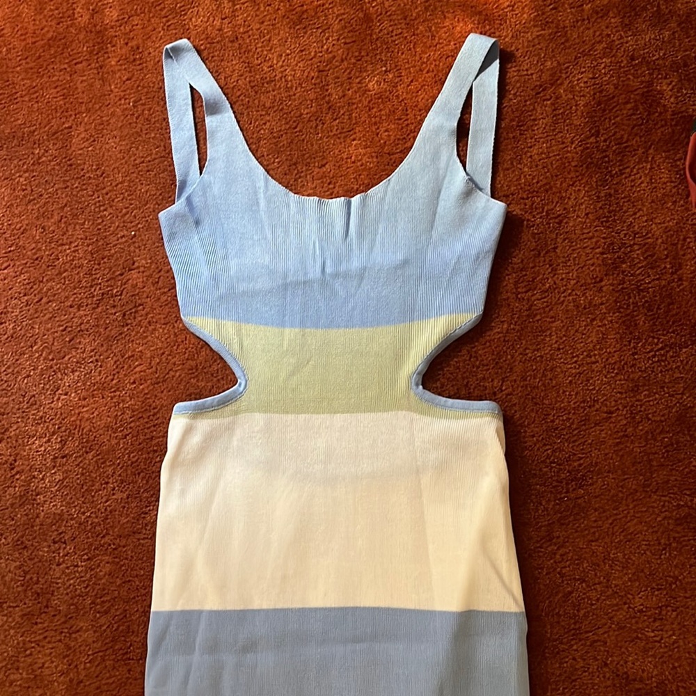 Commense coastal air open back long dress - size small